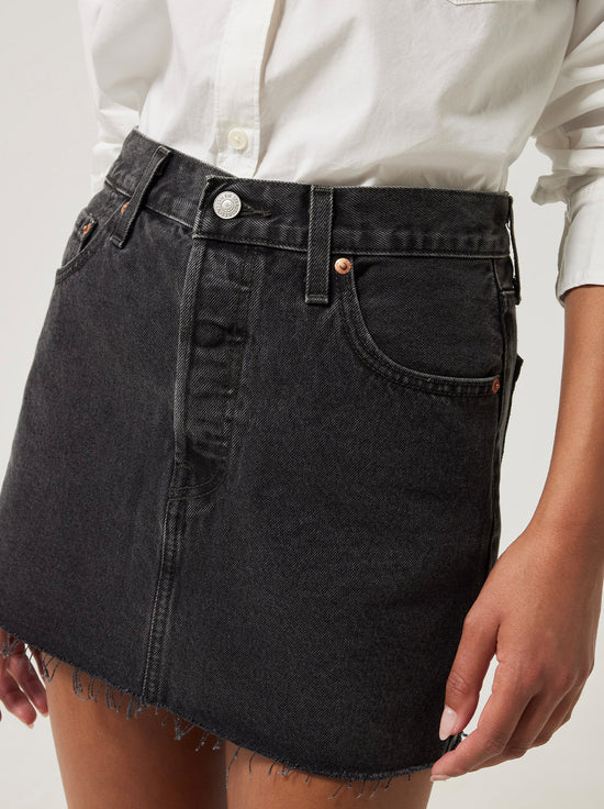 Levi's - Icon Skirt - There's A Storm Coming