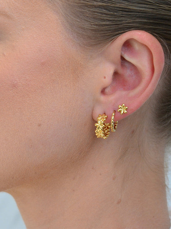 Linda Tahija - Daisy Stud Earrings - Gold Plated