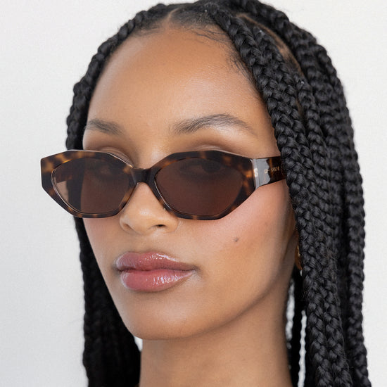 Lu Goldie - Eliana Sunglasses - Tort