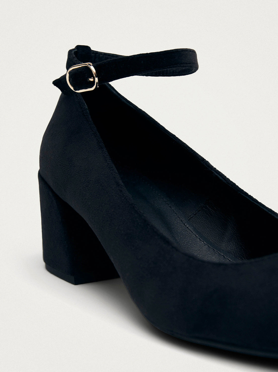 Alohas - Antoine Pumps - Velvet Black