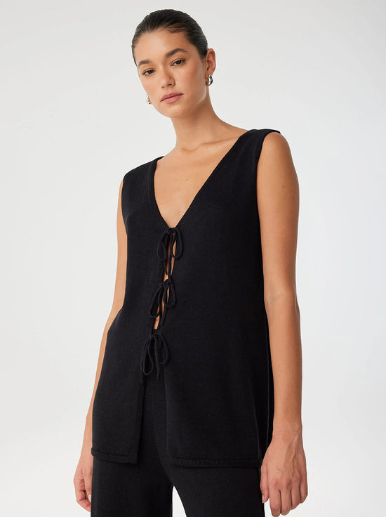 Arcaa Movement - Poppy Longline Top - Black