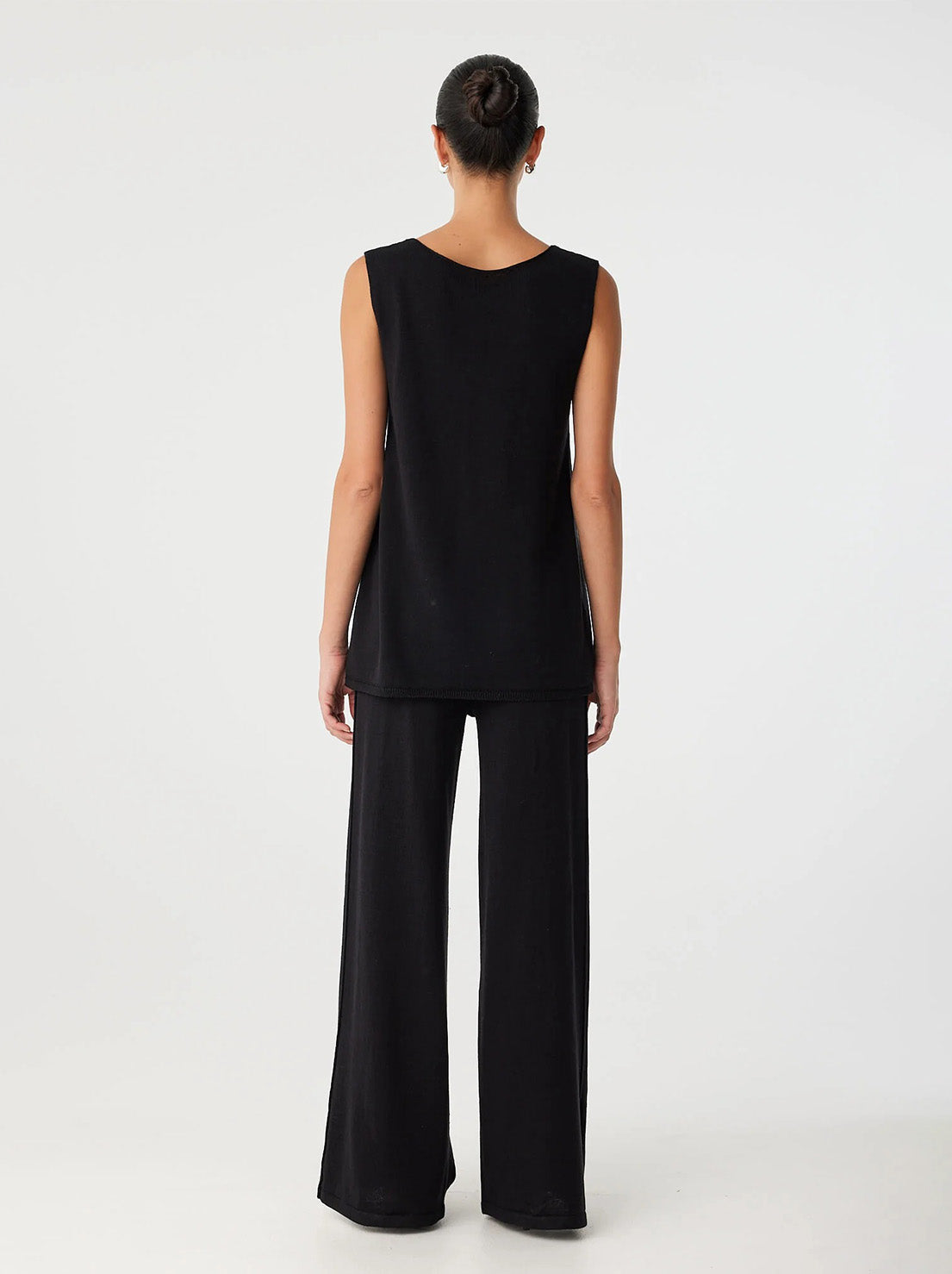 Arcaa Movement - Poppy Longline Top - Black