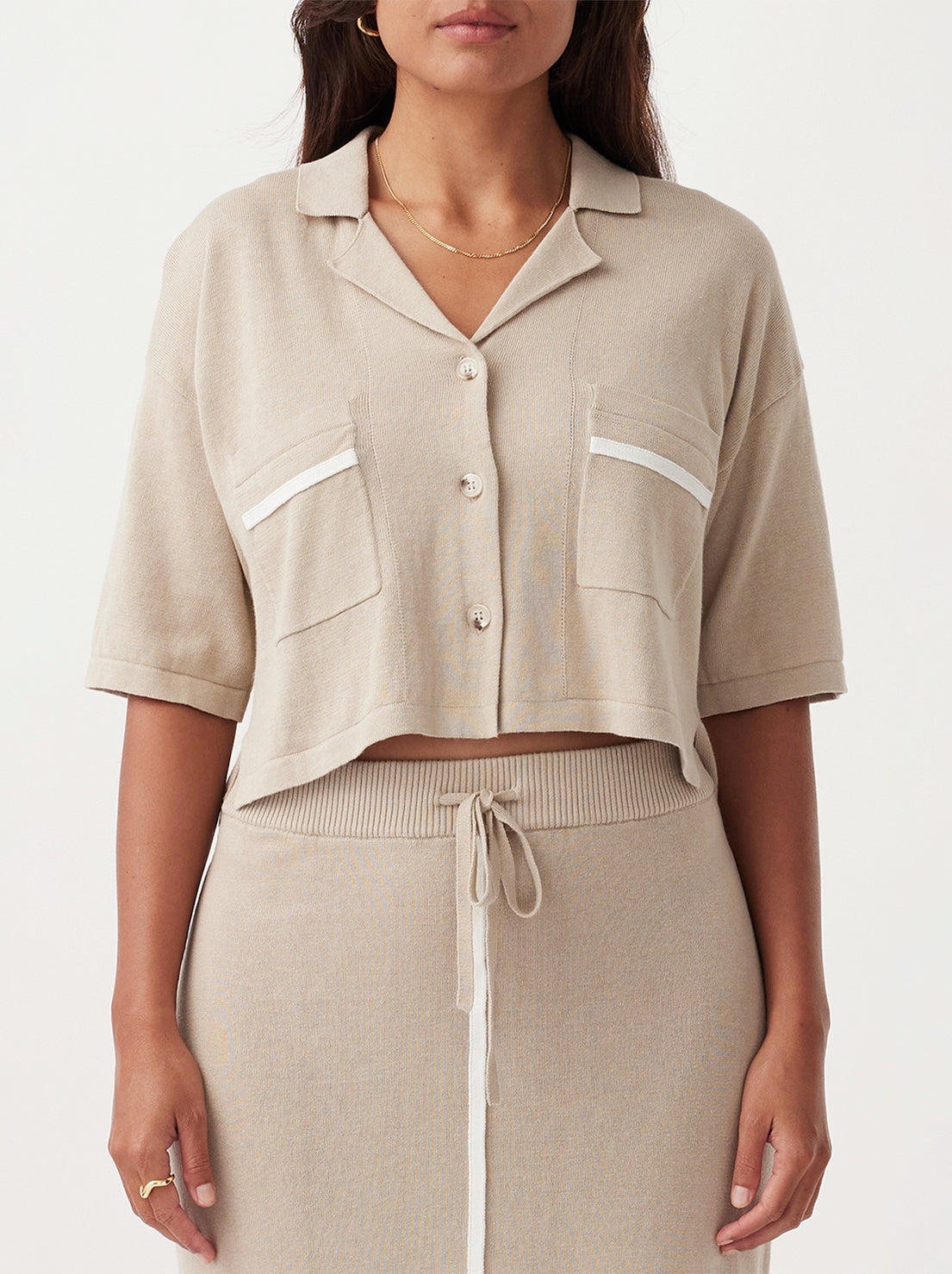 Arcaa Movement - Quinn Cropped Shirt - Taupe & Cream