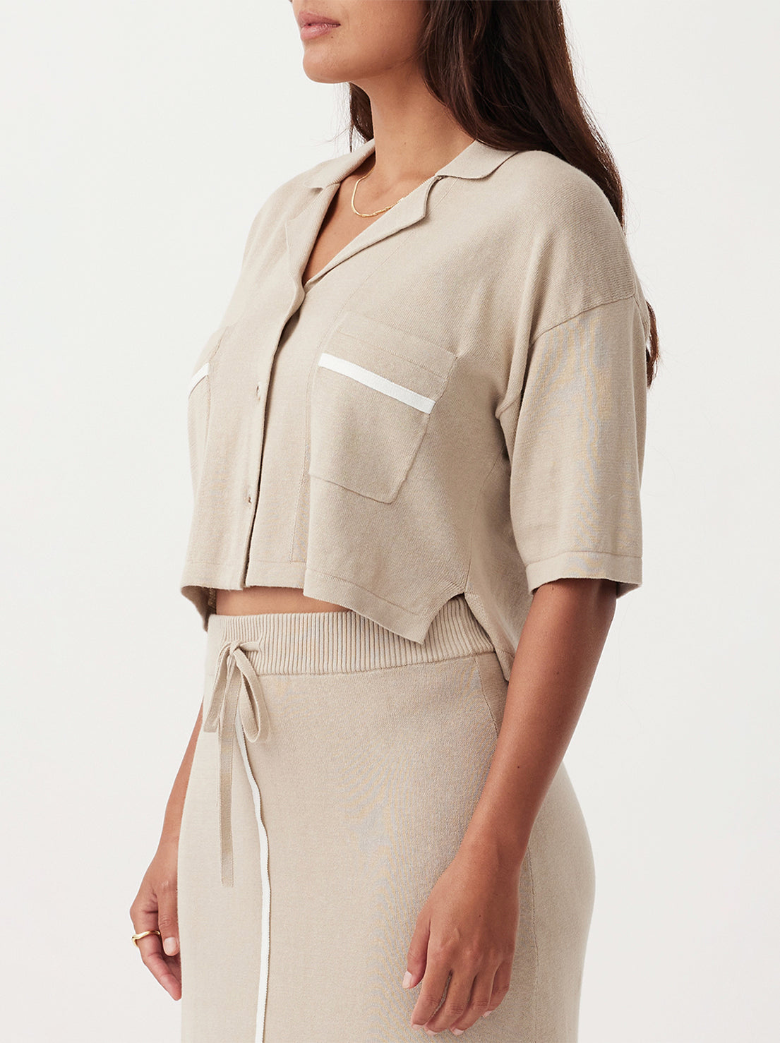 Arcaa Movement - Quinn Cropped Shirt - Taupe & Cream