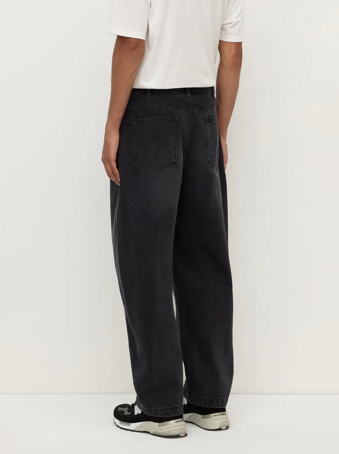 Assembly Label - Barrel Leg Jean - Faded Black