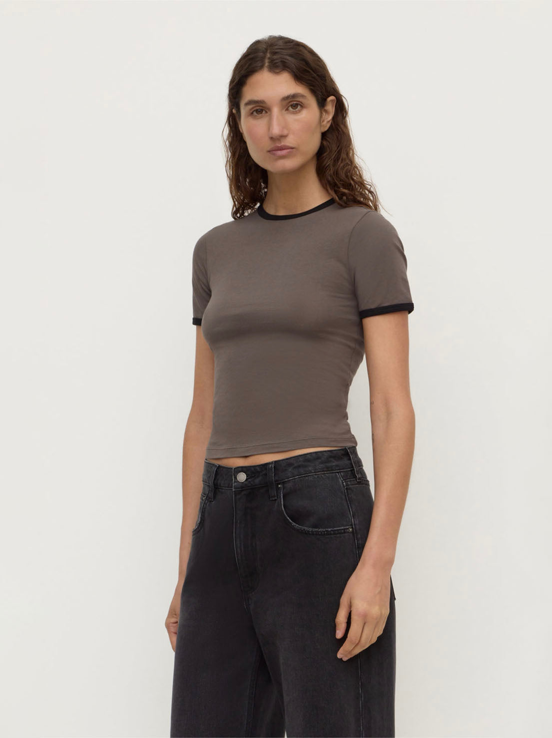 Assembly Label - Kourt Contrast Bind Tee- Bark / Black