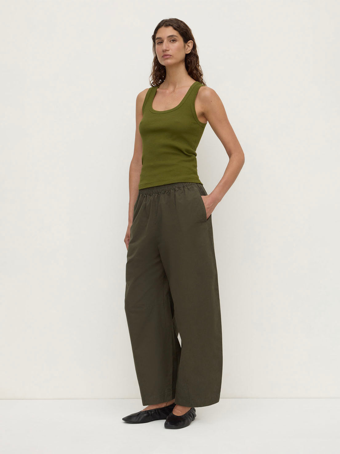 Assembly Label - Lola Barrel Pant - Dark Military