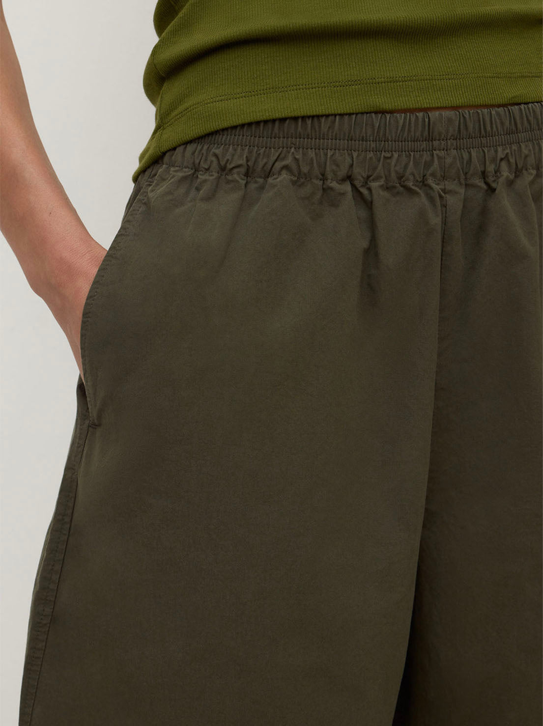 Assembly Label - Lola Barrel Pant - Dark Military