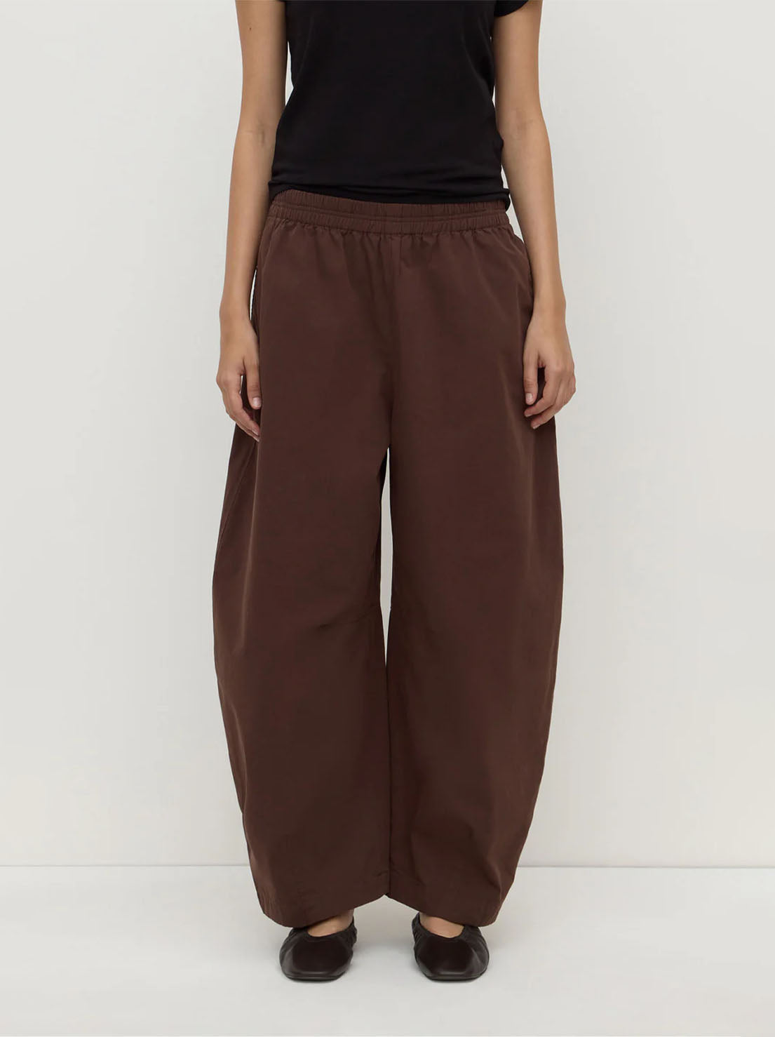 Assembly Label - Lola Barrel Pant - Ganache