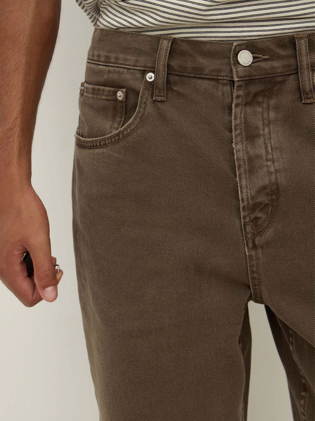 Assembly Label - Mens Relaxed Jean - Espresso