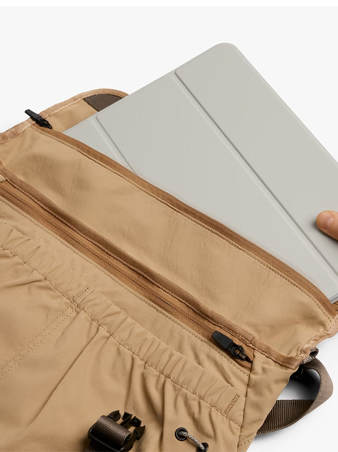 Bellroy - Cinch Messenger Bag - Sand Dune