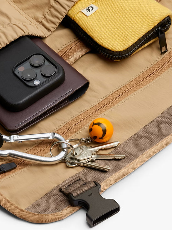 Bellroy - Cinch Messenger Bag - Sand Dune