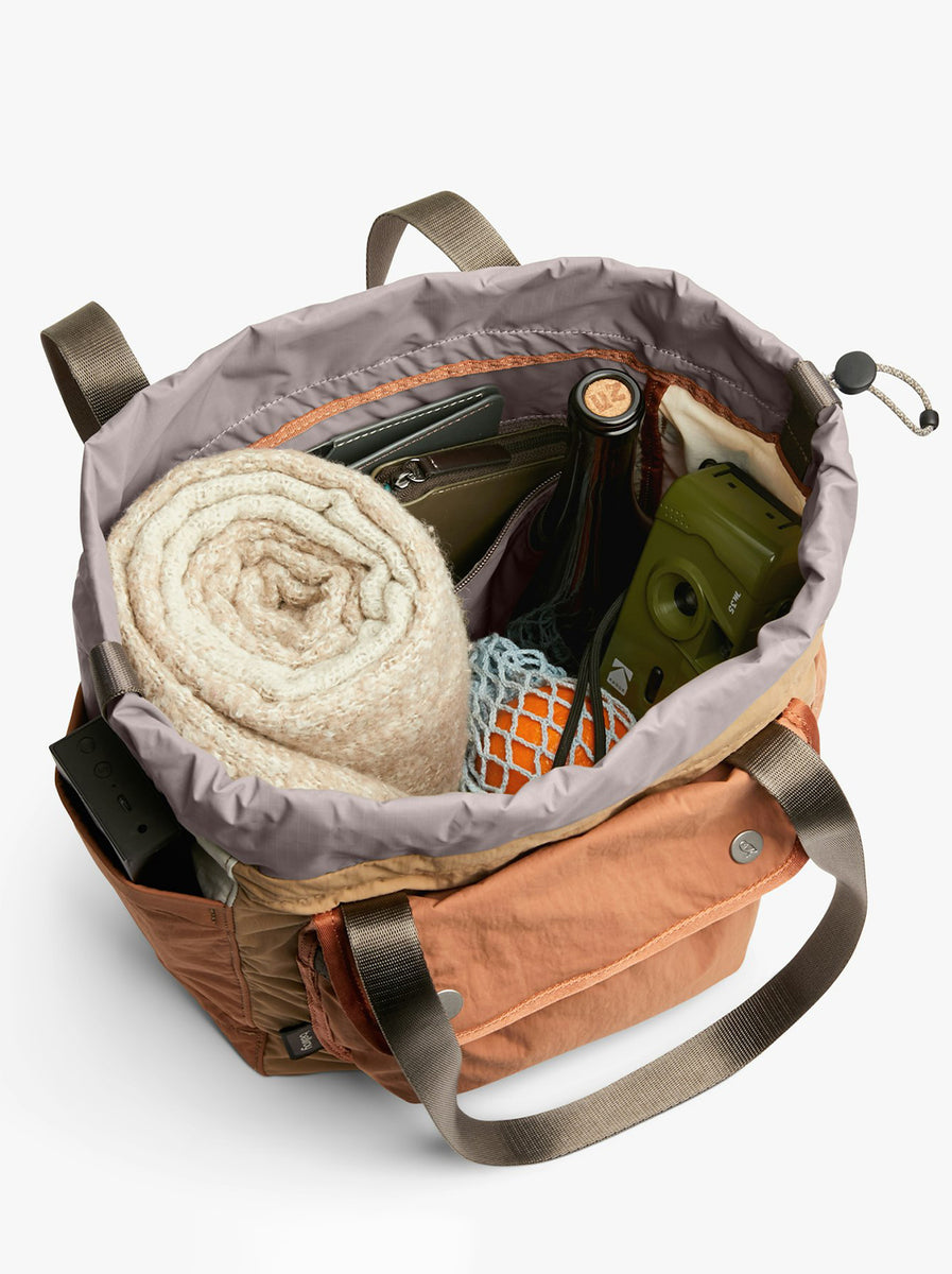 Bellroy - Cinch Tote - Sand Dune – Abicus