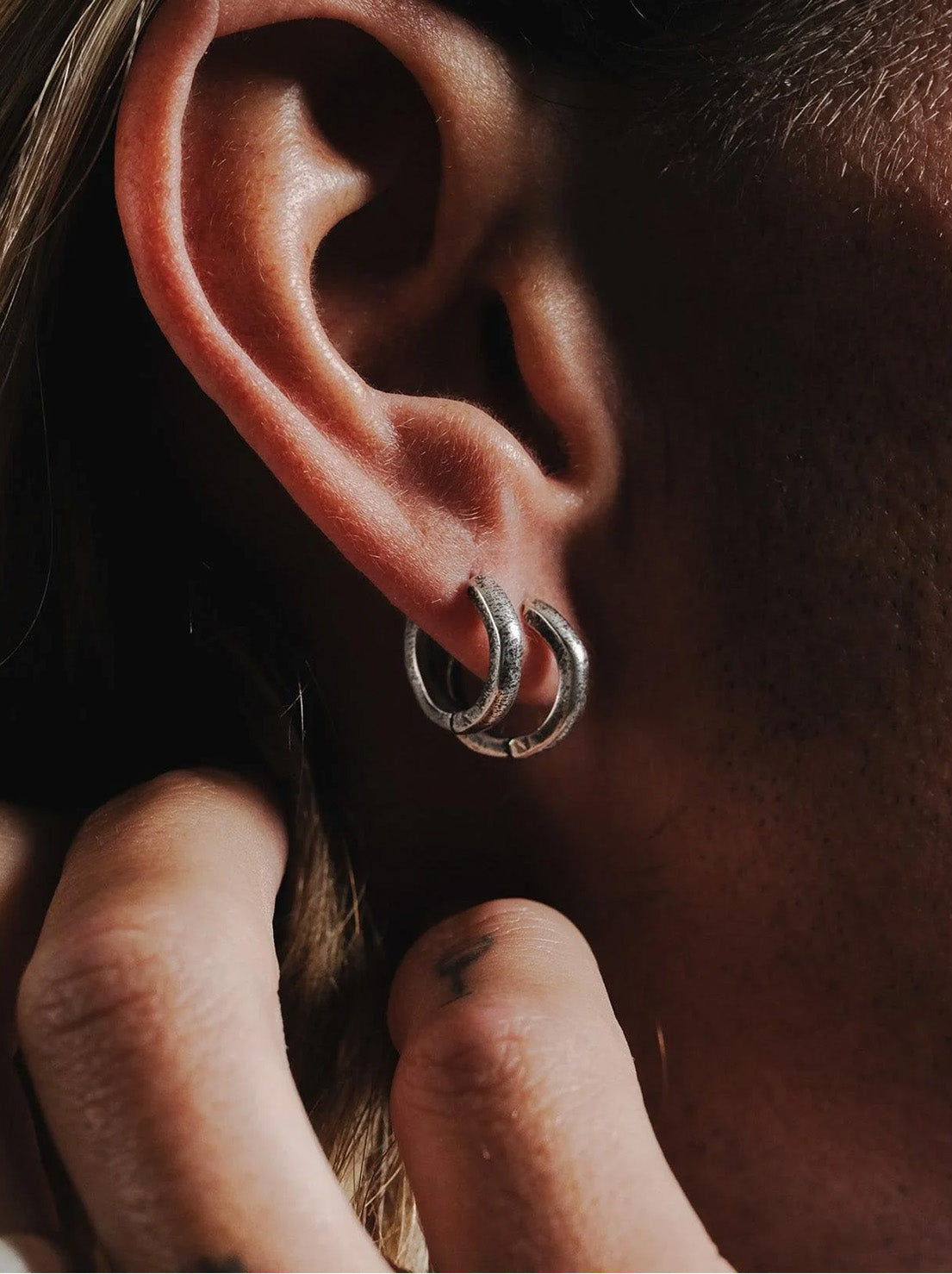 Billie Jo. - Carve Earrings Double - Silver