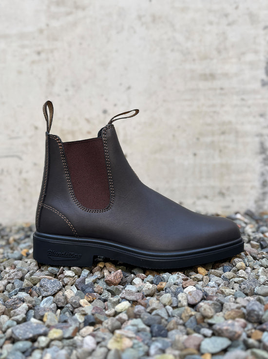 Blundstone - 062 Unisex Chelsea Dress Boot - Stout Brown Abicus Blundstone - 062 Unisex Chelsea Dress Boot - Stout Brown Abicus