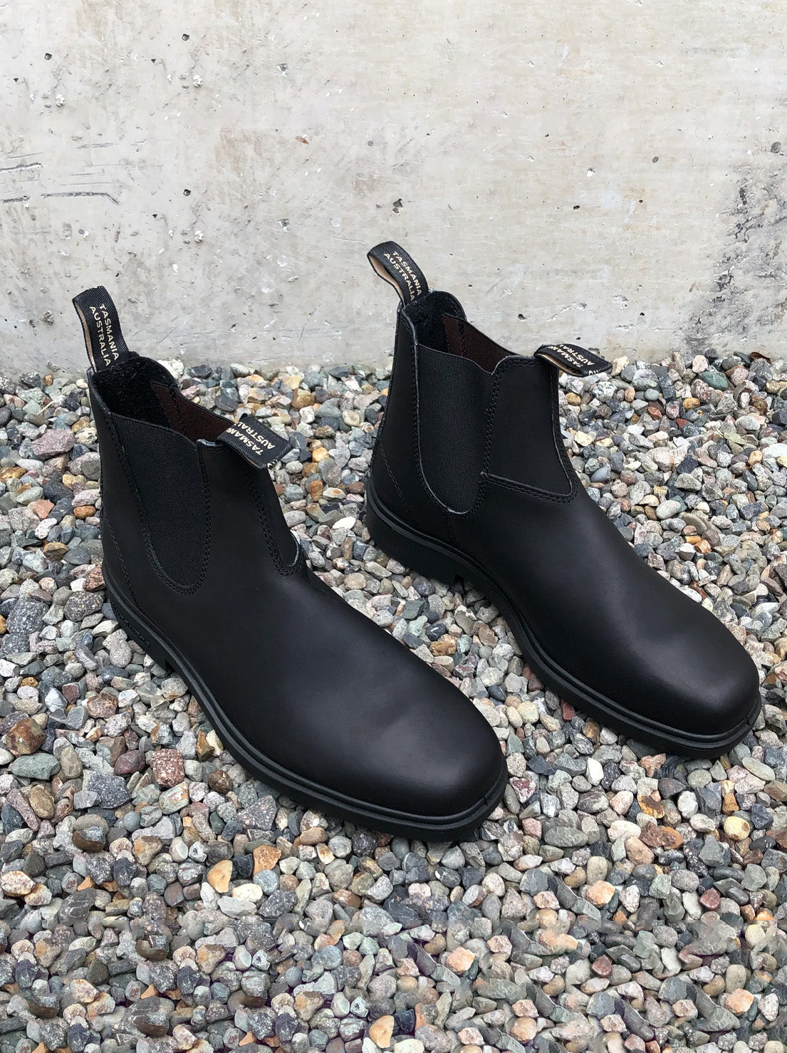 Blundstone - 063 Unisex Chelsea Dress Boot - Black Abicus Blundstone - 063 Unisex Chelsea Dress Boot - Black Abicus