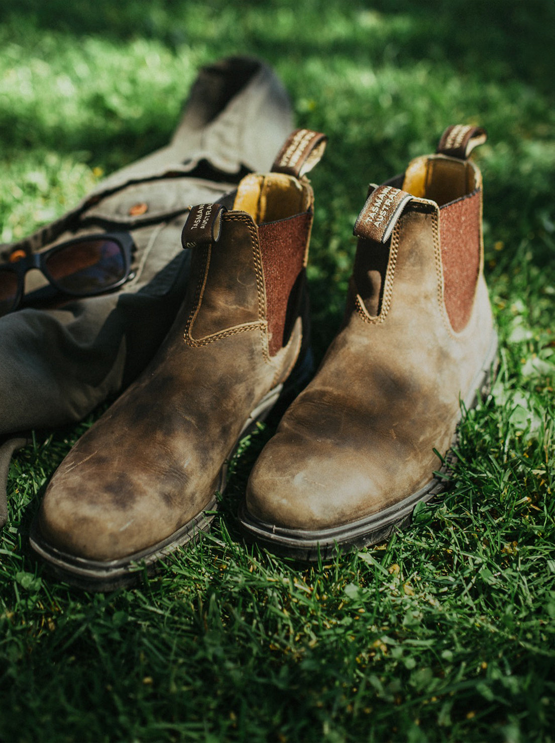 Blundstone - 1306 Unisex Chelsea Dress Boot - Rustic Brown