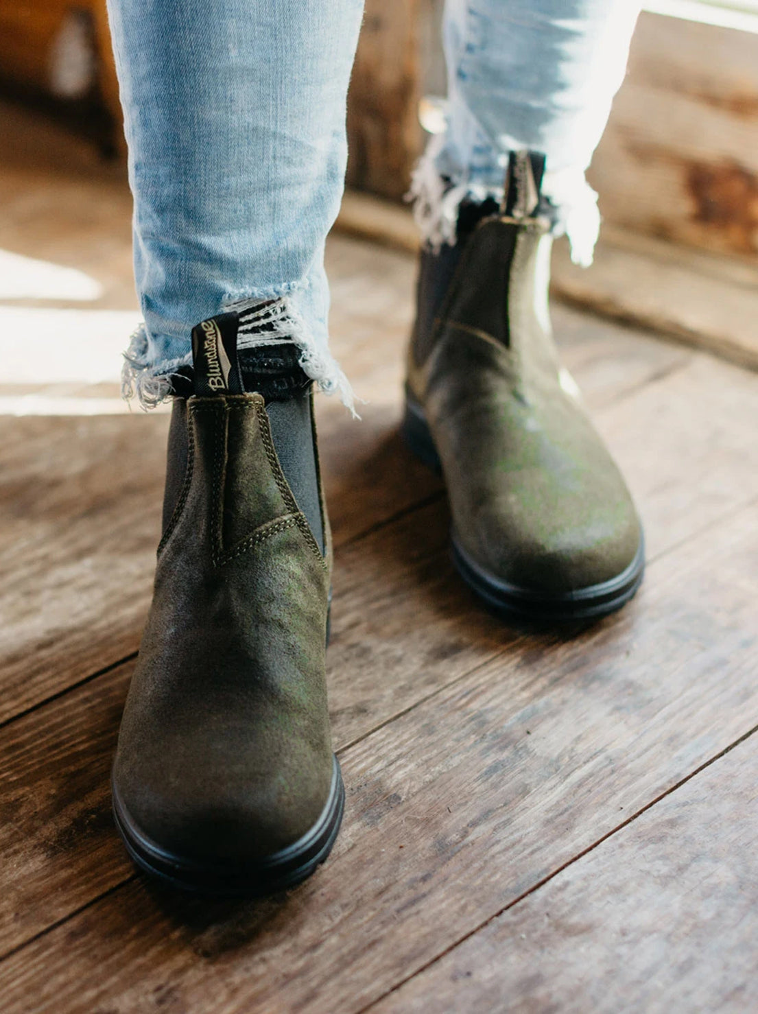 Blundstone 1615 Unisex Chelsea Boot Dark Olive Suede Abicus