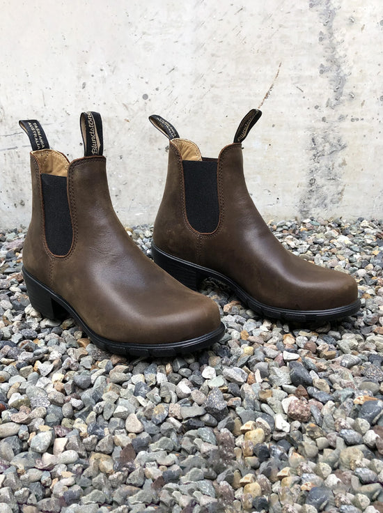 Blundstone - 1673 Womens Heeled Chelsea Boot - Antique Brown