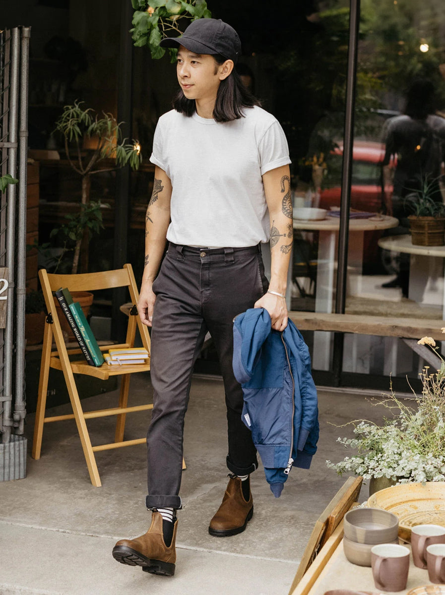 Blundstone - 1911 Unisex Chelsea Boot - Tobacco Suede – Abicus