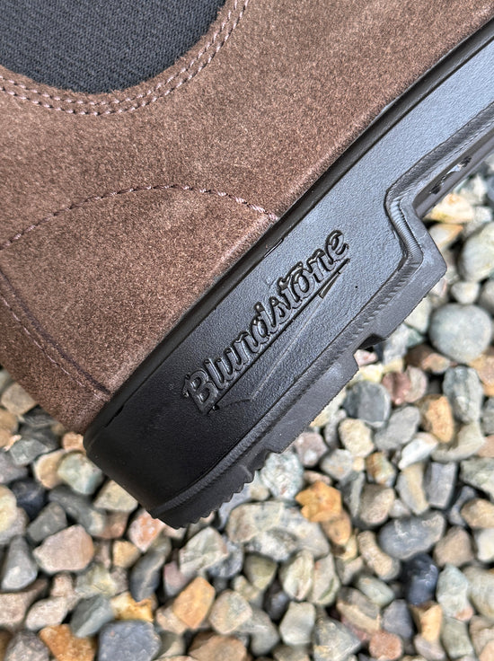 Blundstone - 2410 Unisex Chelsea Boot - Brown Suede