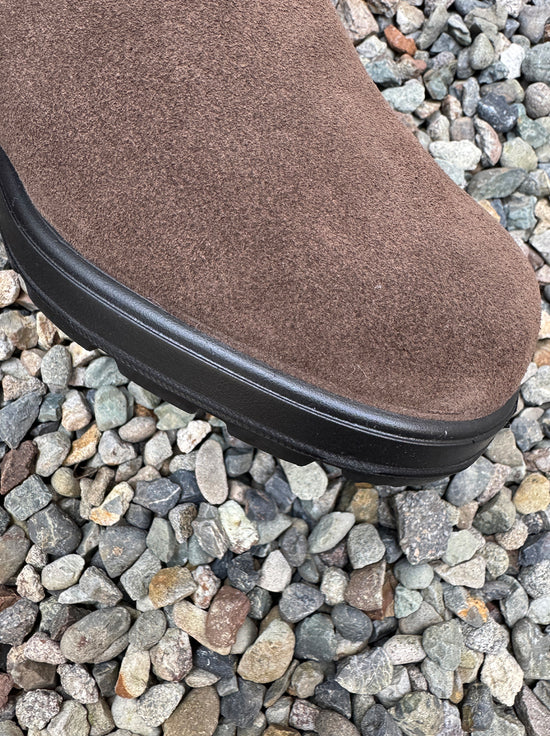 Blundstone - 2410 Unisex Chelsea Boot - Brown Suede