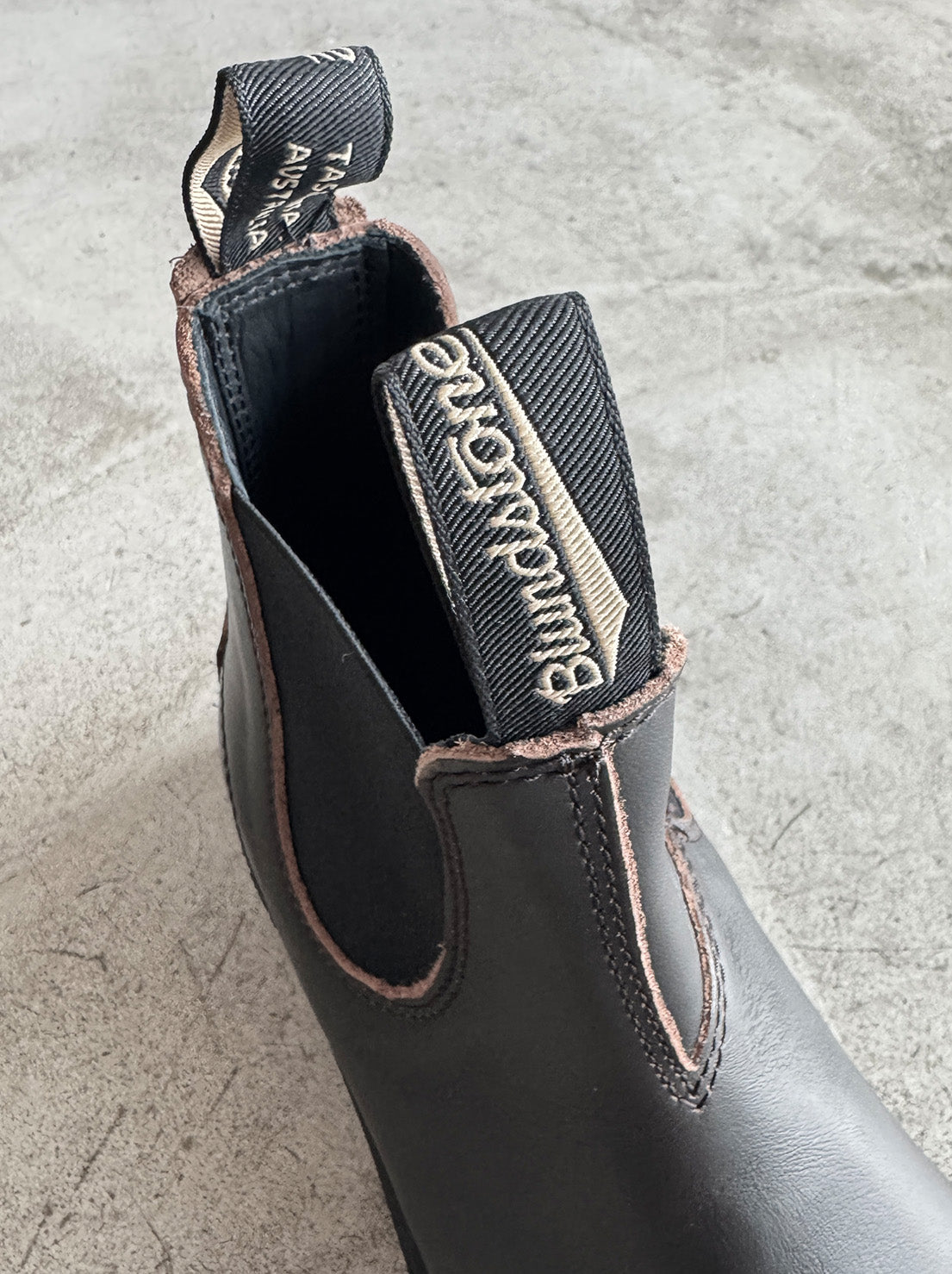 Blundstone - 2440 Unisex Chelsea Boot - Vintage Brown