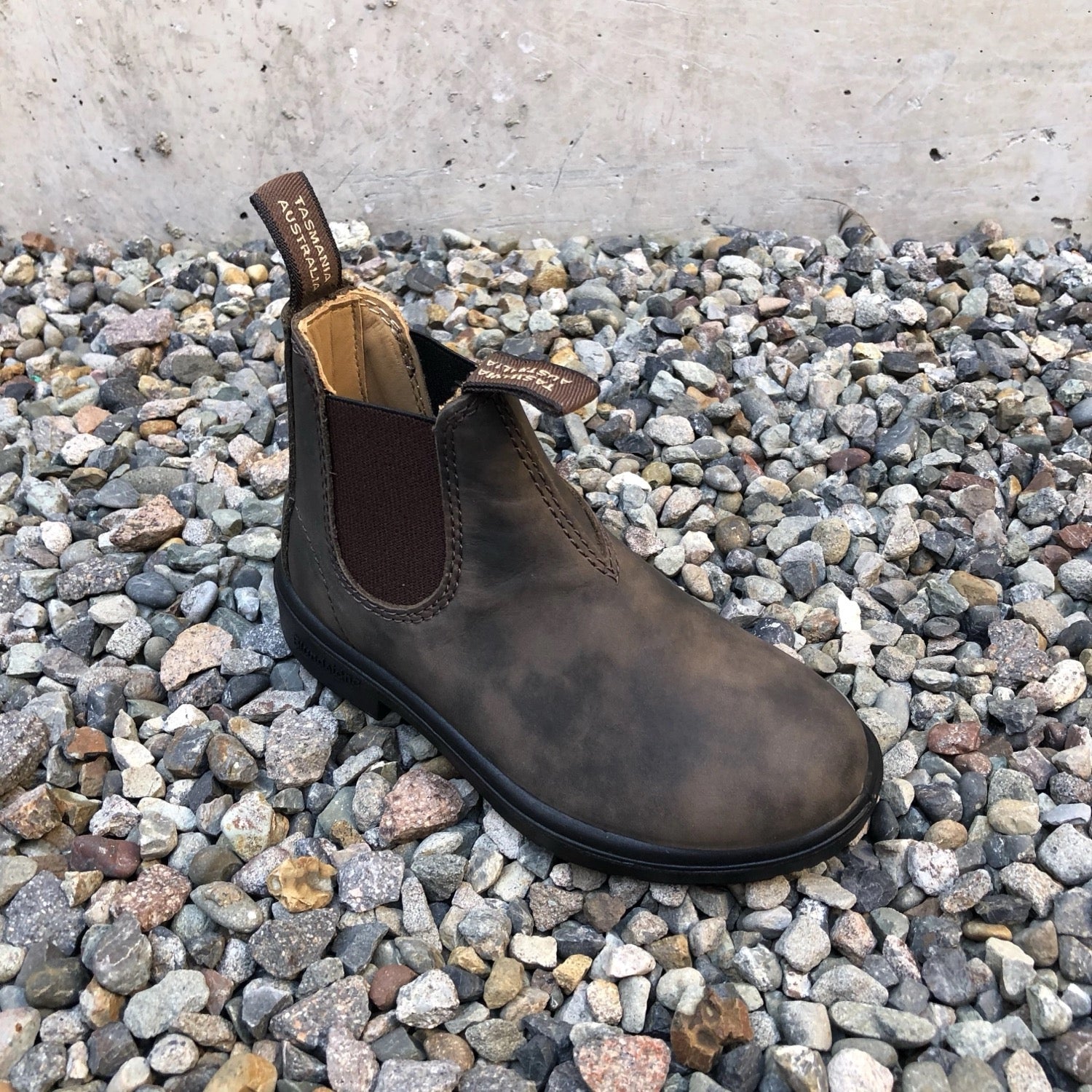 Blundstone - 565 Kids Chelsea Boot - Rustic Brown – Abicus