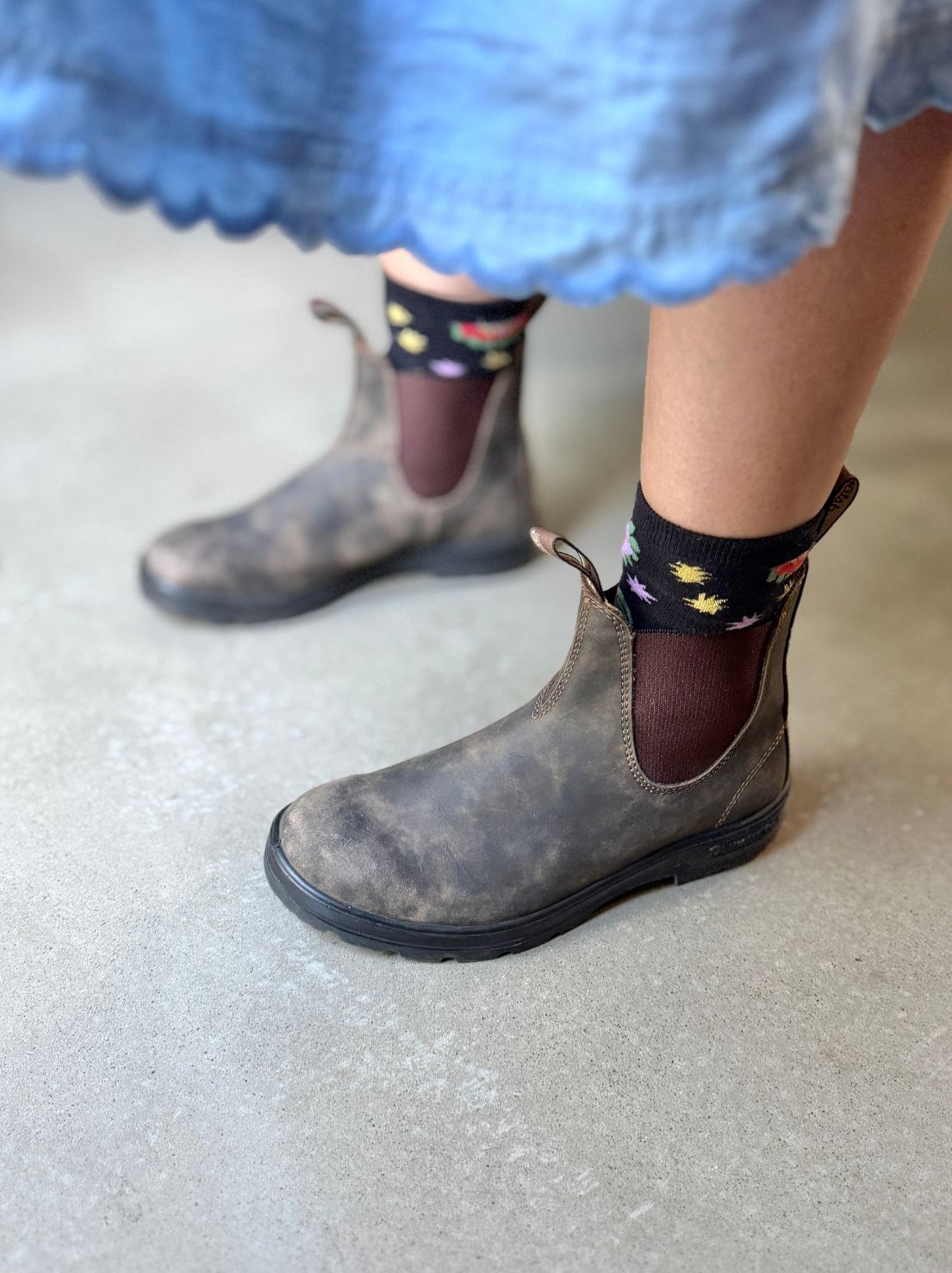 Blundstone - 585 Unisex Chelsea Boot - Rustic Brown