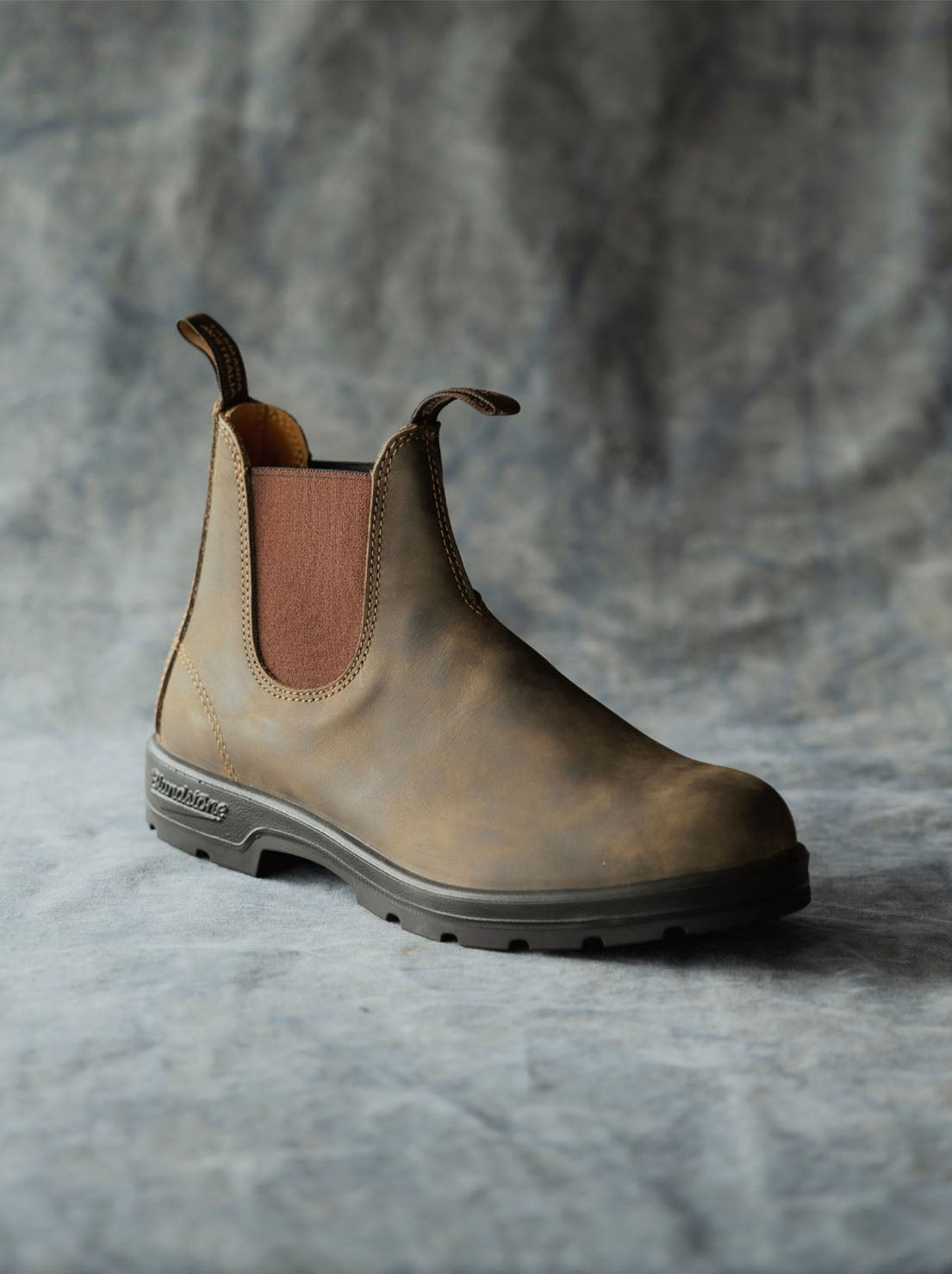 Blundstone - 585 Unisex Chelsea Boot - Rustic Brown