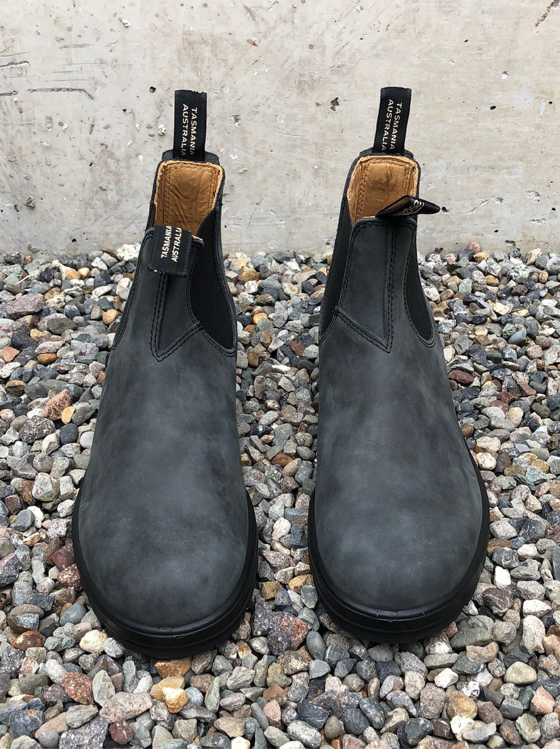 Blundstone - 587 Unisex Chelsea Boot - Rustic Black