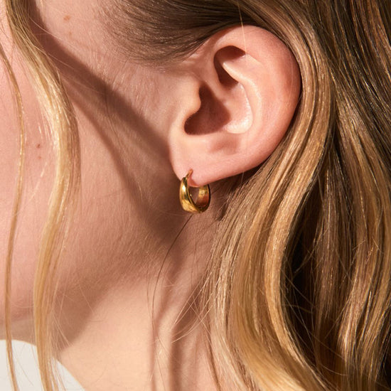 Brie Leon - Curved Solid Sleeper Earrings - Gold