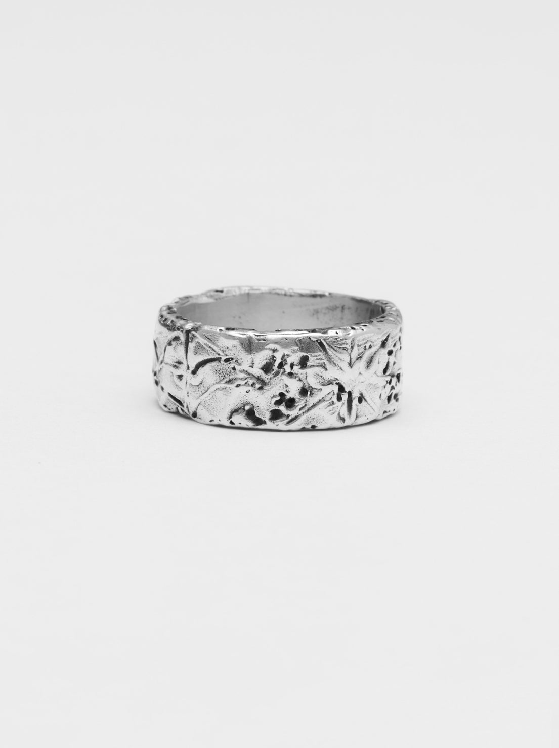 Curtis 925 - Swans Band - Sterling Silver