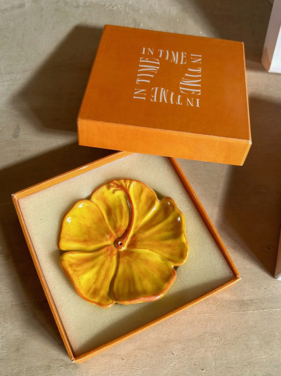 In Time Incense - Hibiscus Ceramic Incense Holder