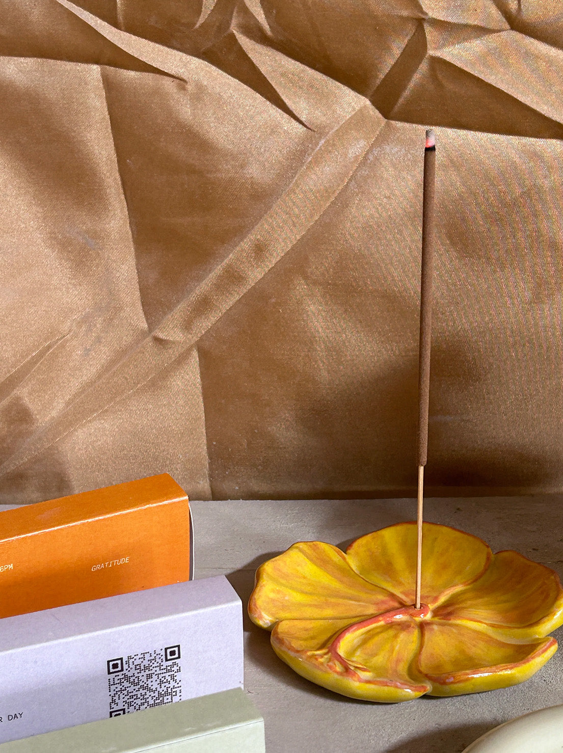 In Time Incense - Hibiscus Ceramic Incense Holder