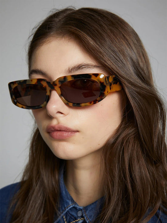 Karen Walker - Zahra Sunglasses - Crazy Tort