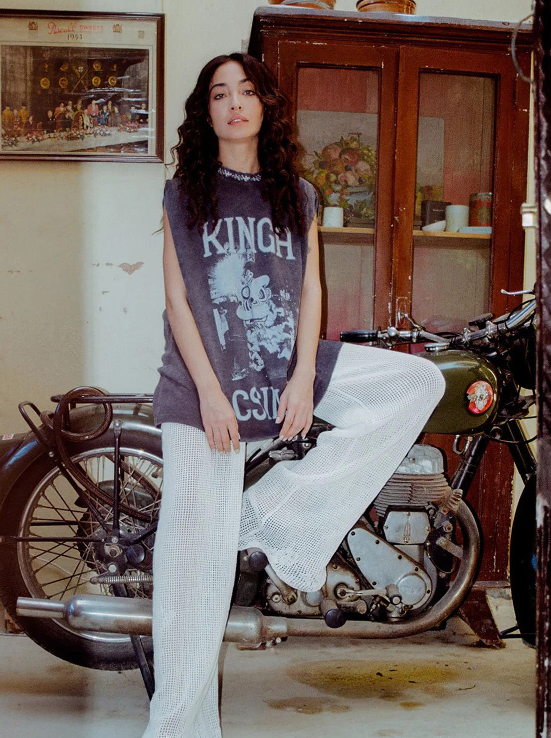 Kinga Csilla - Dragon Dance Band Tee - Black