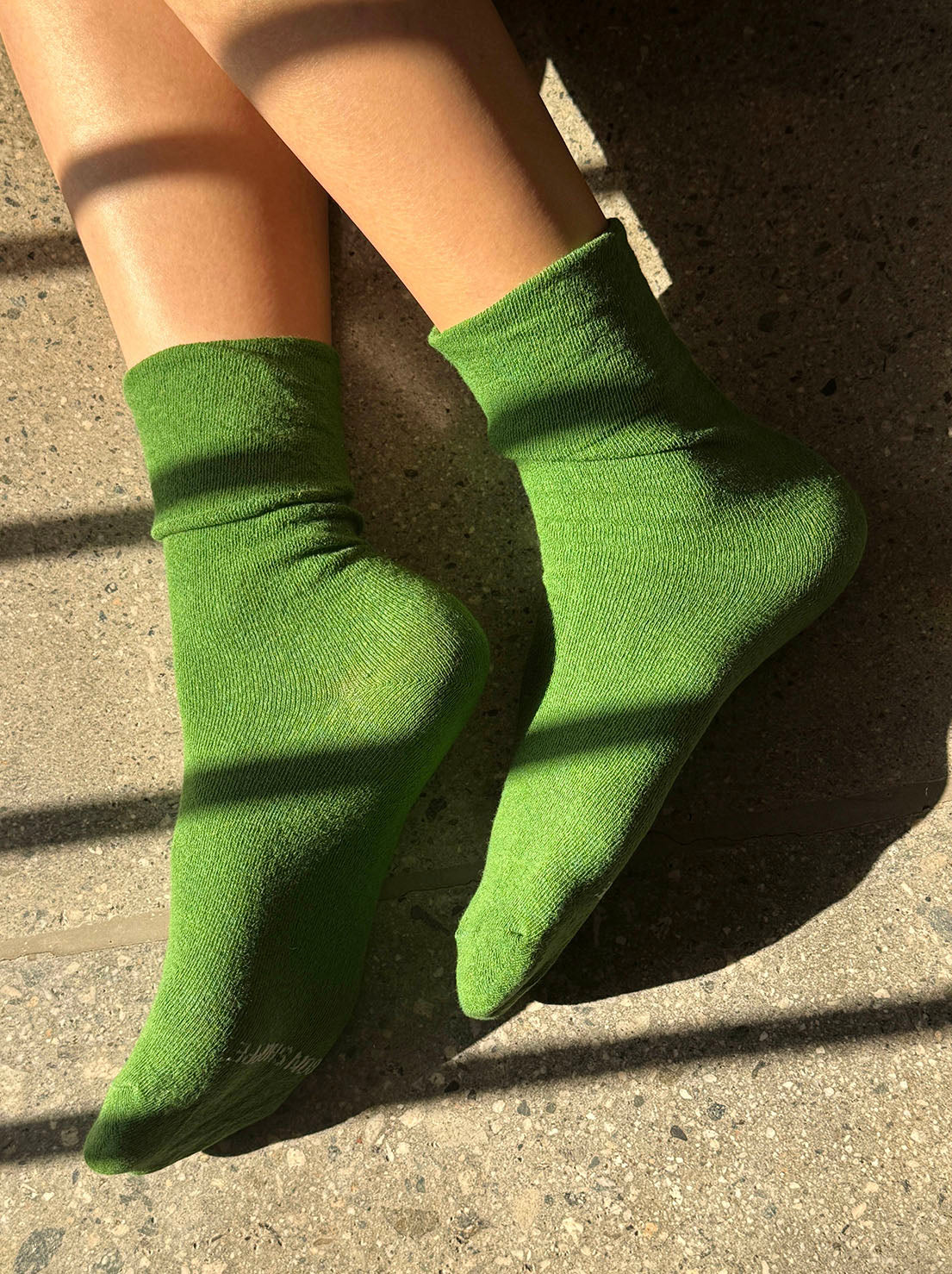 Le Bon Shoppe - Breezy Sneaker Socks - Avocado