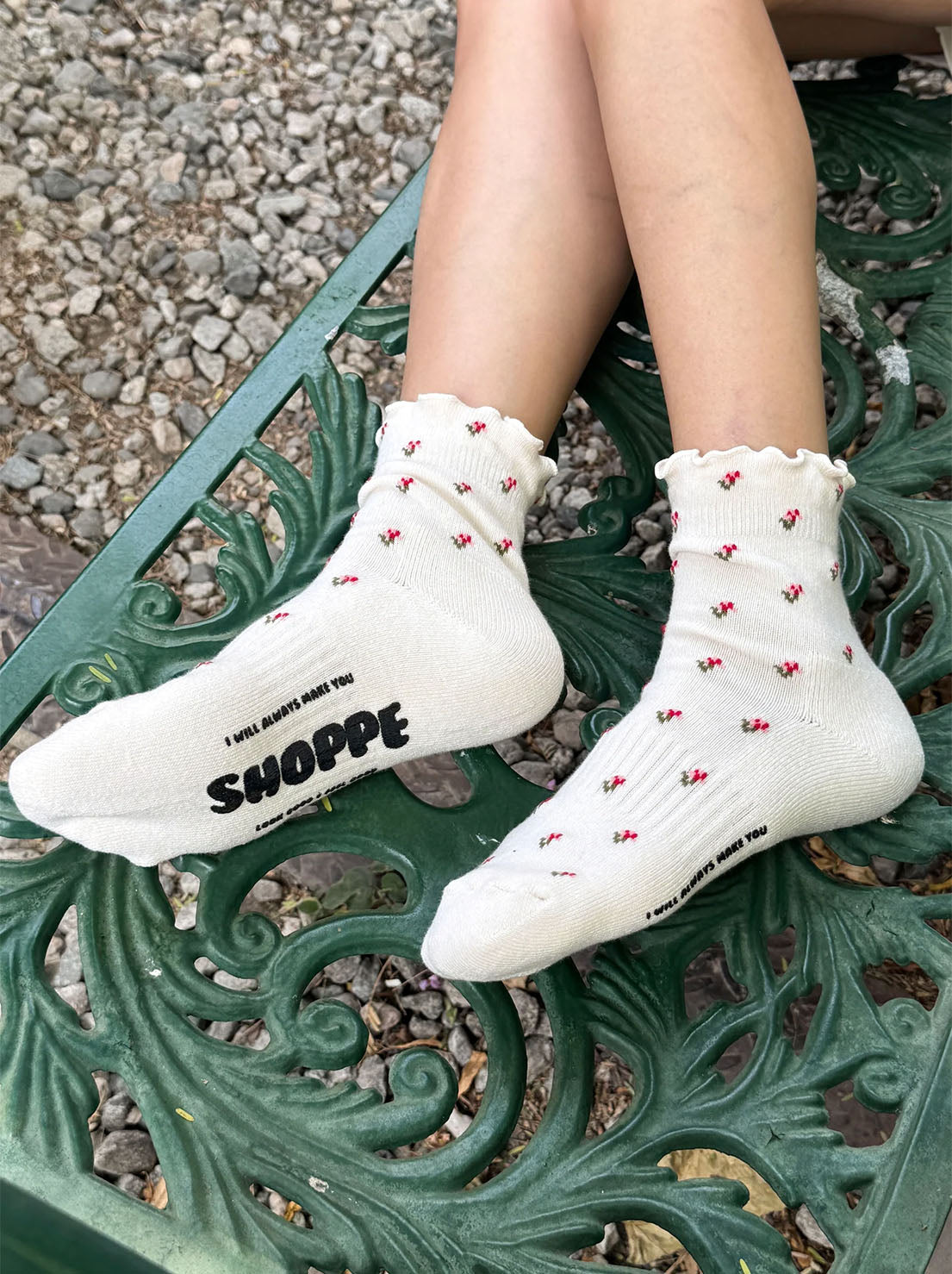 Le Bon Shoppe - Petal Ruffled Hugger Crew Socks - Cream Petal