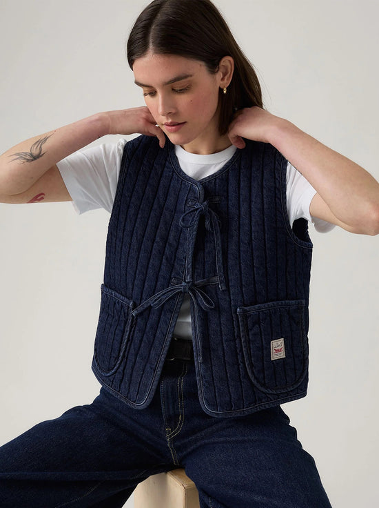 Levi's - Lottie Liner Vest - Shaded View