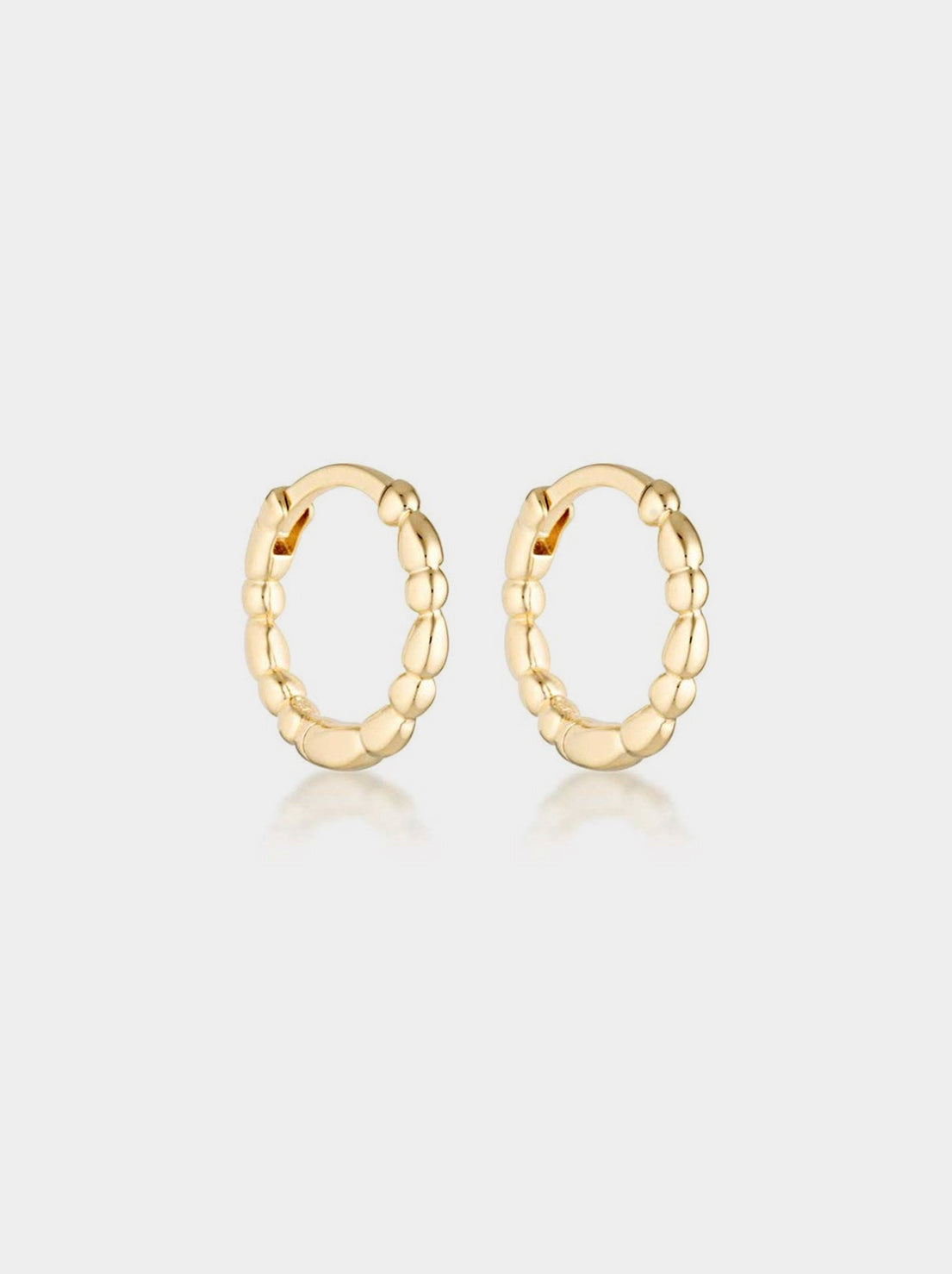 Linda Tahija - Alga Bead Huggie Earrings - Gold Plated