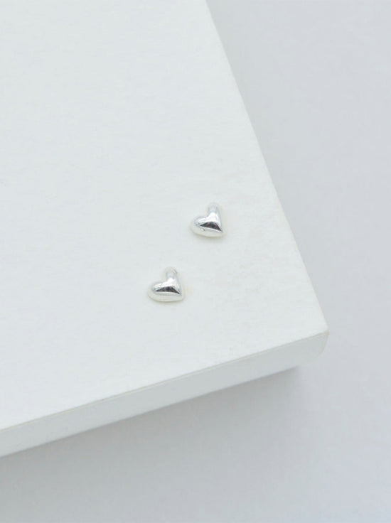 Load image into Gallery viewer, Linda Tahija - Amore Stud Earrings - Sterling Silver
