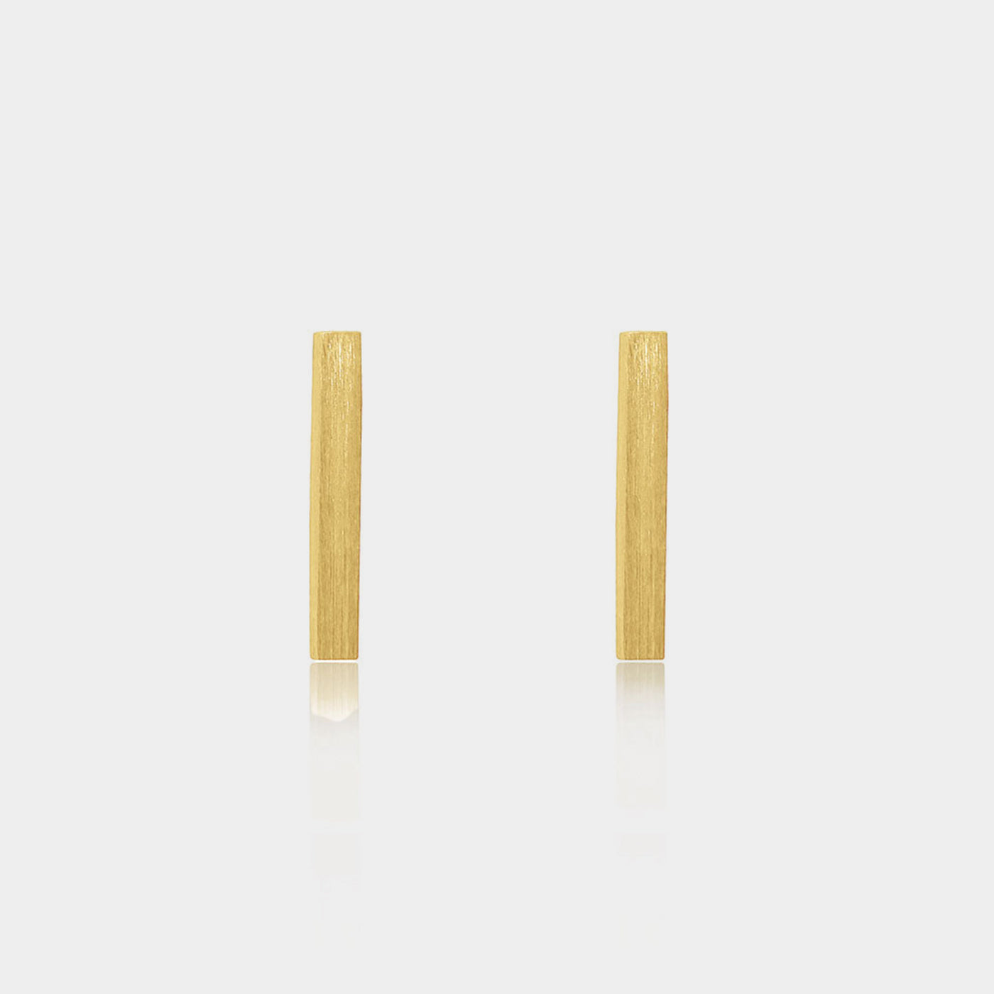 Linda Tahija - Bar Stud Earrings - Gold Plated