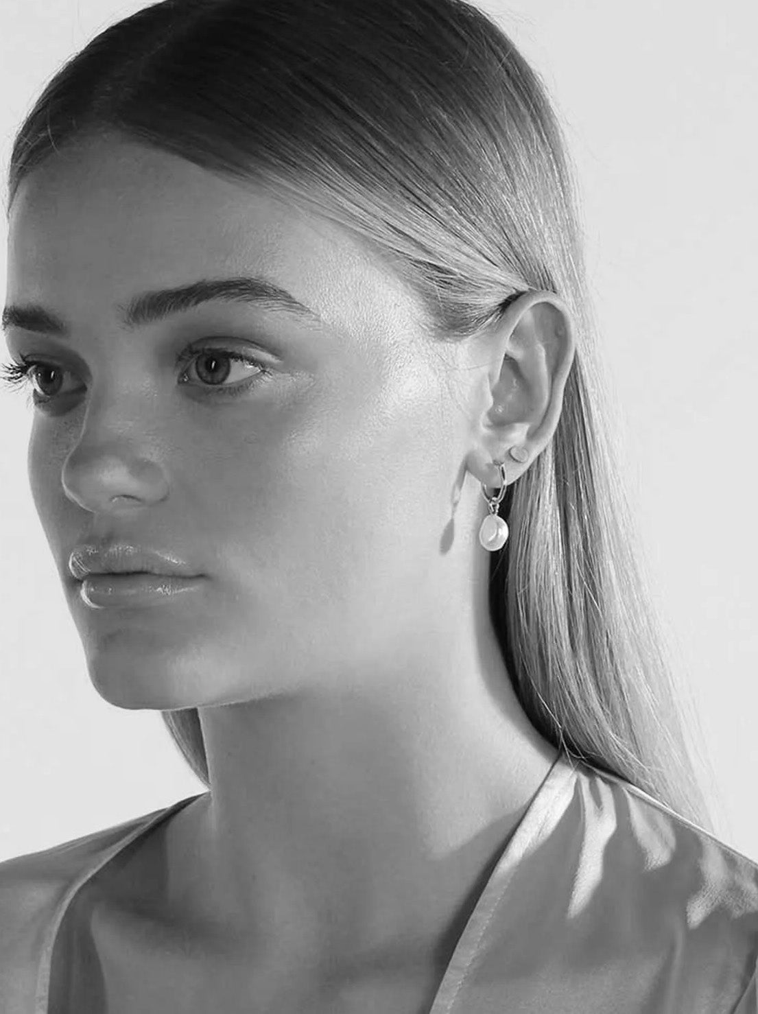 Linda Tahija - Baroque Pearl Basic Hoop Earrings - Sterling Silver