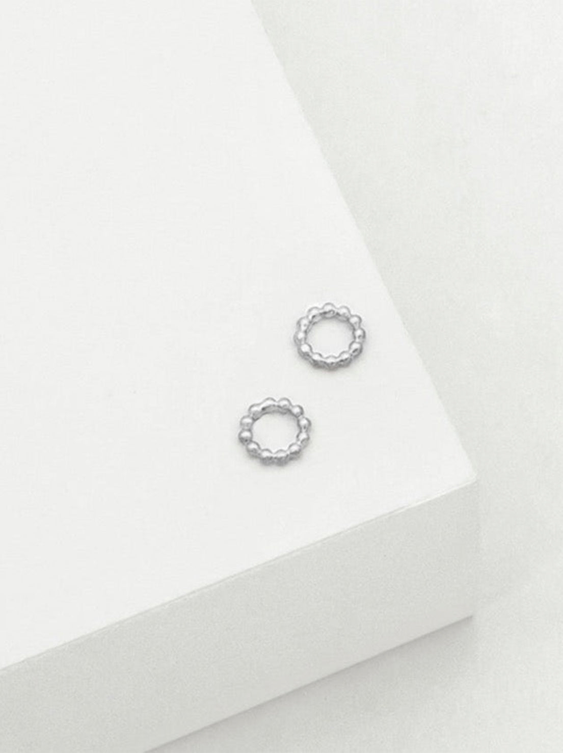 Load image into Gallery viewer, Linda Tahija - Beaded Circle Stud Earrings - Sterling Silver
