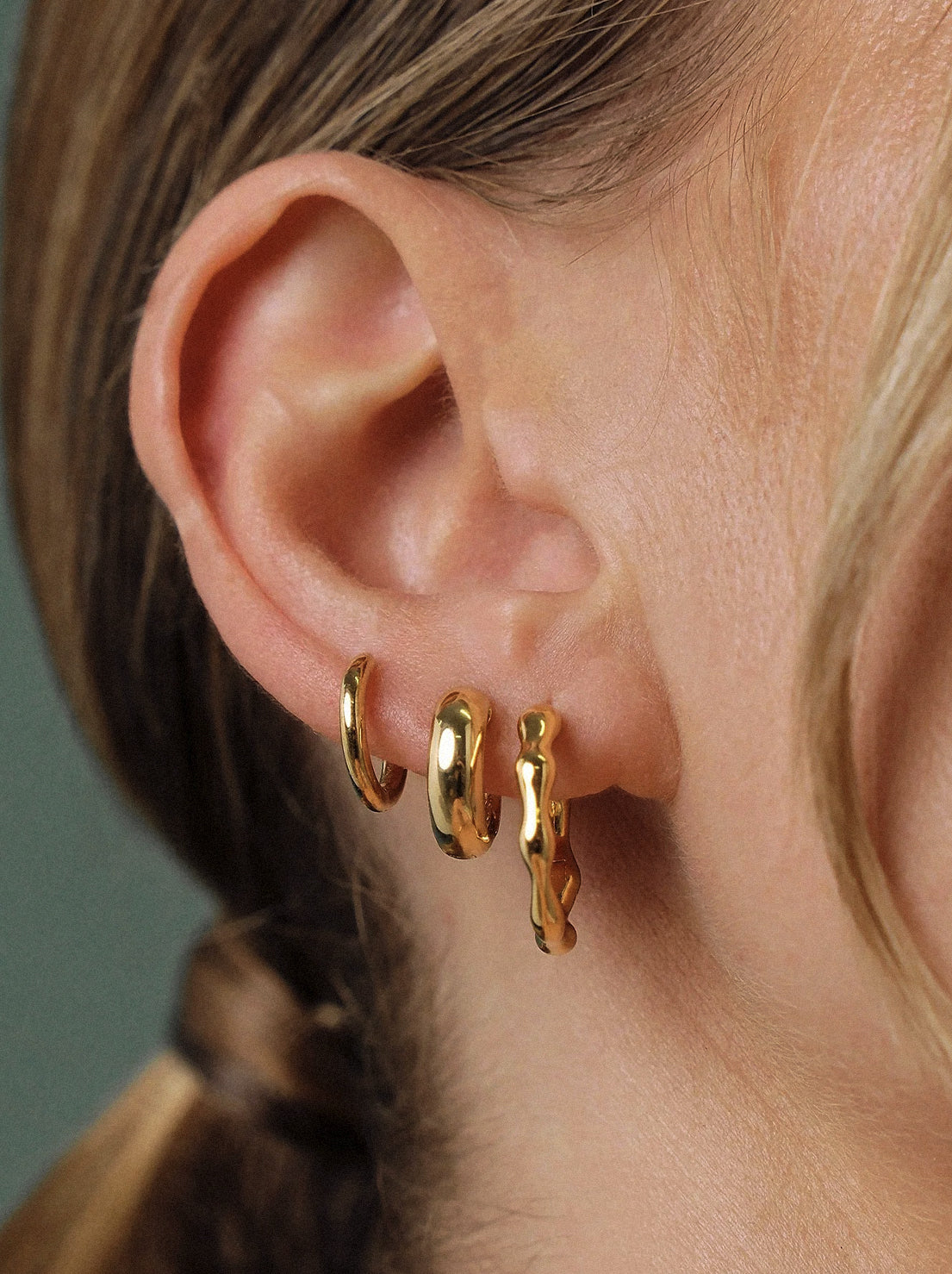 Linda Tahija - Organica Hoop Earrings - Gold Plated