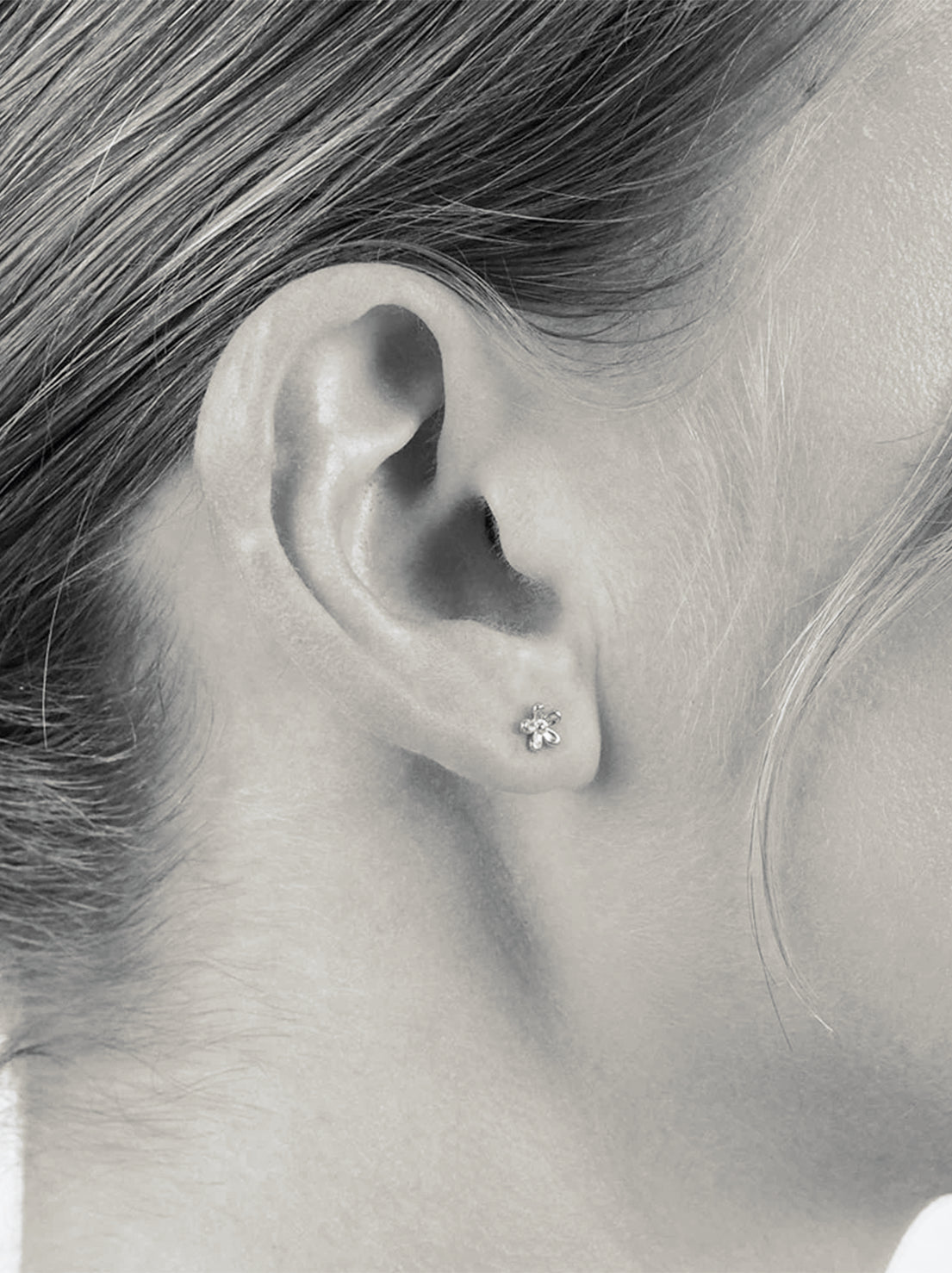 Linda Tahija - Wild Flower Stud Earrings - Sterling Silver