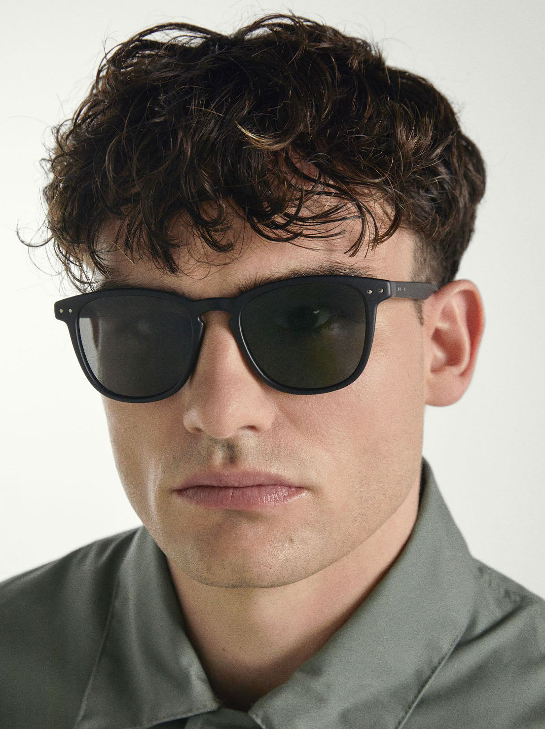 Local Supply - SYD - Black Frame / Grey Lens