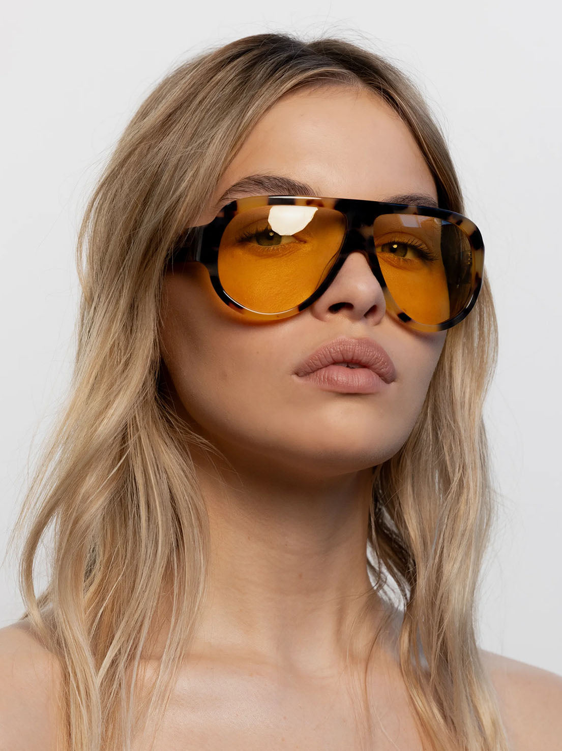 Lu Goldie - Bunny Sunglasses - Honey Tort