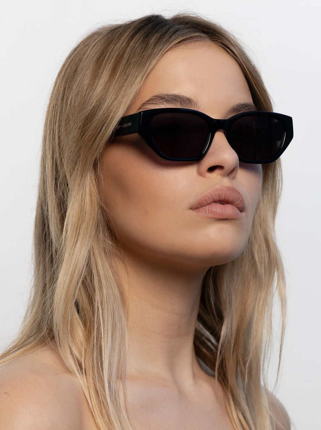 Lu Goldie - Esmé Sunglasses - Black
